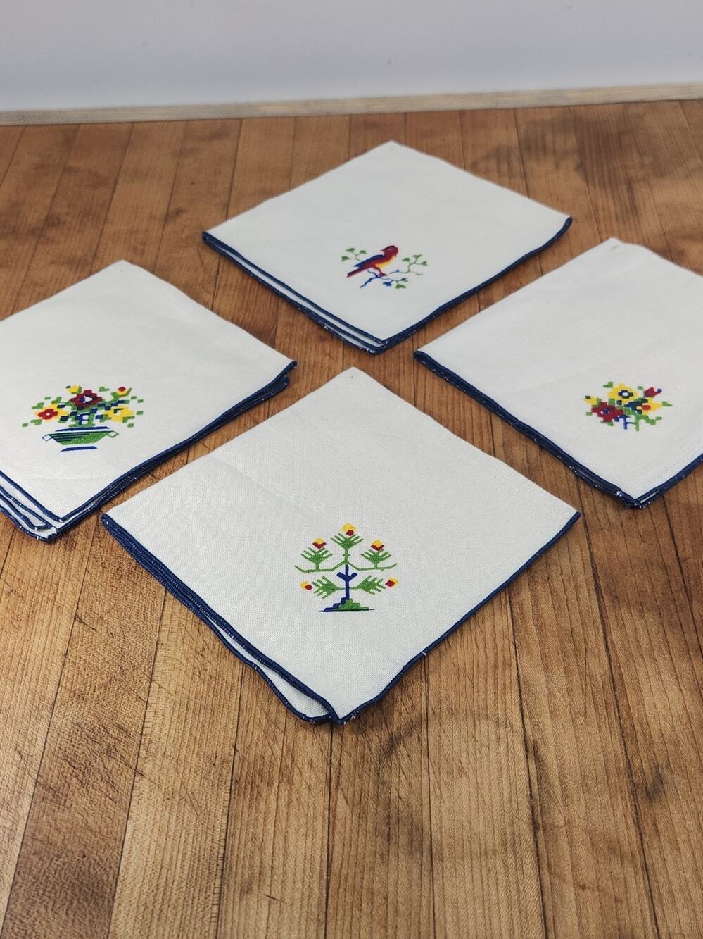 Vintage Handkerchiefs Set 4 Folk Art Bird Floral Navy Trim Hankies 14"